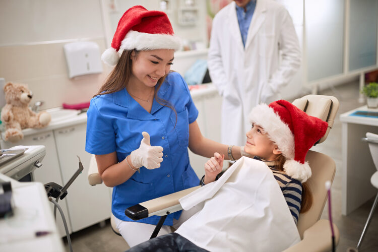 keeping your smile bright during the holidays